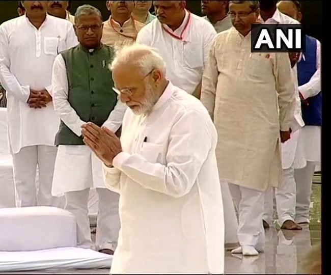 President Kovind, PM Modi pay tributes to Atal Bihari Vajpayee on 1st ...