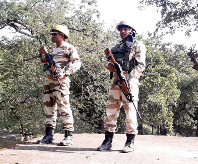 Jharkhand Assembly Elections 2019 | Polling suspended after one killed in clash between police and villagers in Gumla&rsquo;s Sisai