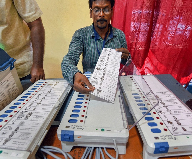 jharkhand-election-results-as-trends-suggest-hung-assembly-congressjmm-reaches-out-to-jvm-bjp-approaches-ajsu