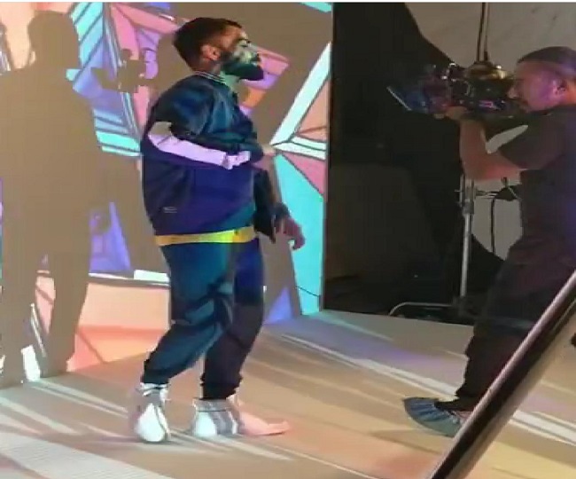 Virat Kohli flaunts his dance moves on Instagram, AB de Villiers wonders &lsquo;if he had to do that&rsquo; | Watch Video