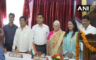Three Congress rebels, one BJP MLA sworn in as Goa Ministers