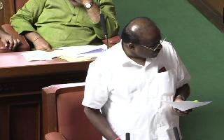 Karnataka Crisis: Kumaraswamy seeks trust vote, asks Speaker to 'fix time'