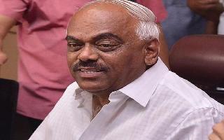 Karnataka Crisis: BJP and Congress to move their MLAs to Bengaluru resorts