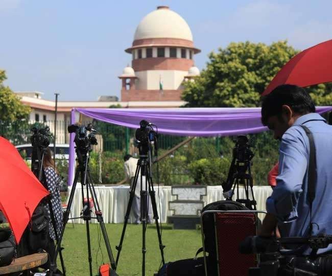 delhi-is-choking-every-year-people-are-dying-sc-pulls-up-centre-state-govt-over-pollution