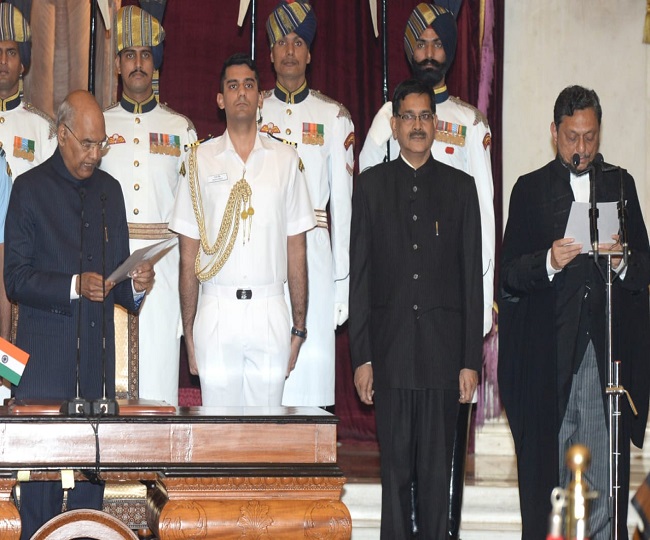 Justice Sharad Arvind Bobde takes oath as 47th Chief Justice of India