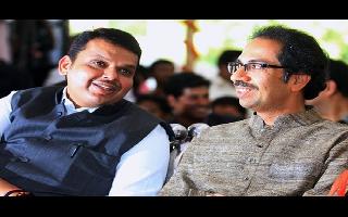 Maharashtra power tussle: Sena cancels BJP meet after Fadnavis denies..