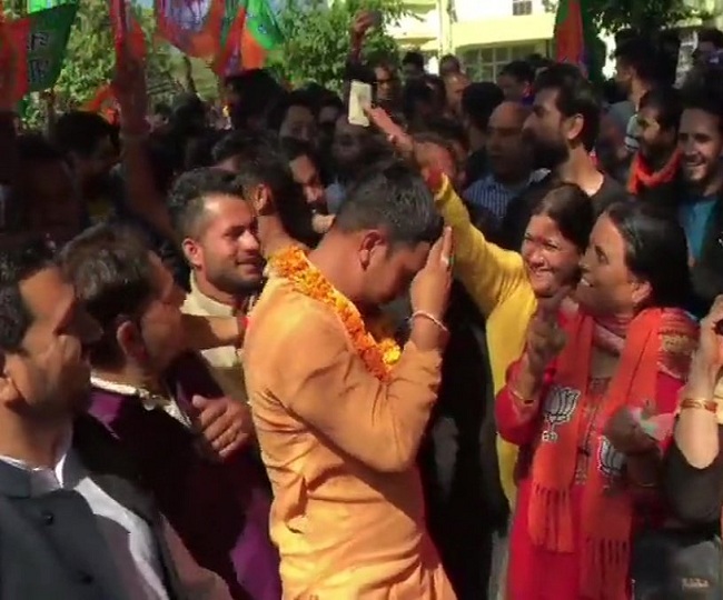 bypolls-2019-result-bjp-loses-grip-over-four-assembly-seats-dark-horse-congress-fares-well-in-punjab-gujarat