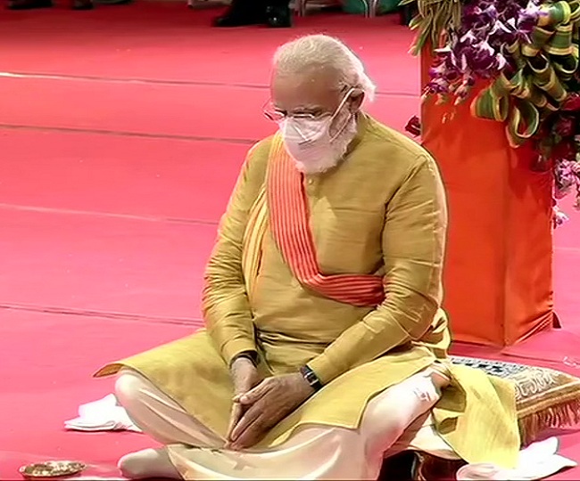 In Pics: PM Modi performs 'Bhoomi Pujan' at Ramjanm Bhoomi in Ayodhya | Part 2