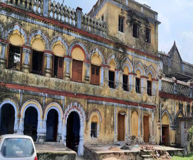 jharkhand-splendid-havelis-of-masnodih-village-with-8090-rooms-are-the-vestiges-of-its-golden-past