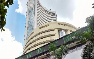  Sensex tanks over 400 points, Nifty plunges 127 points to close above..