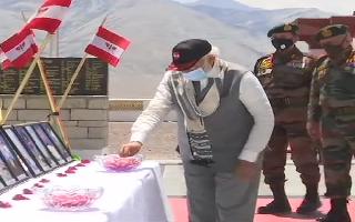 WATCH: PM Modi performs 'Sindhu Darshan' puja in Ladakh