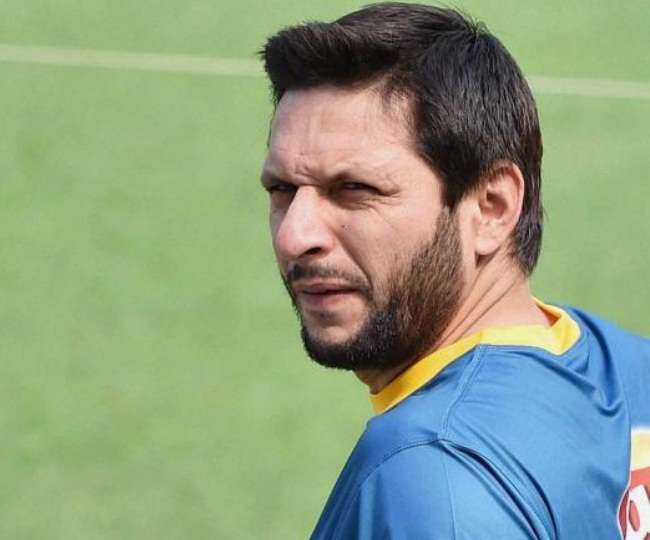 Dhoni or Ponting? Former Pak Skipper Shahid Afridi picks the 'better skipper'