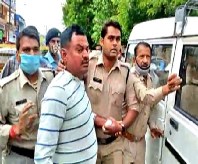 Vikas Dubey, accused of killing 8 policemen, gunned down while trying ...