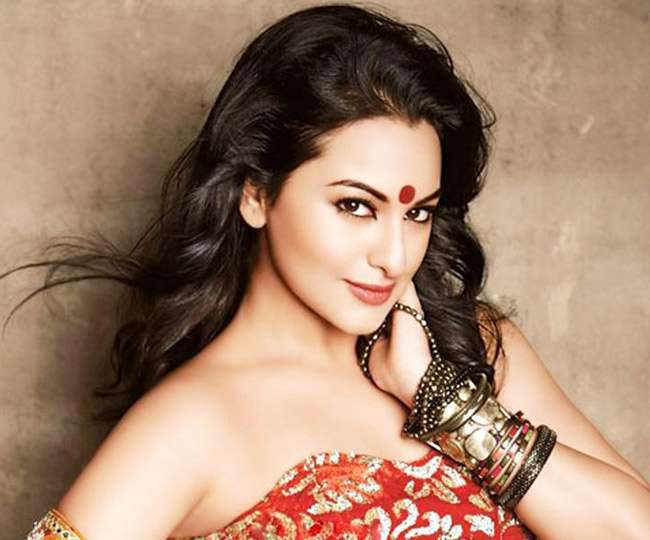 Sonakshi Sinha deactivates her Twitter account to 'stay away from ...