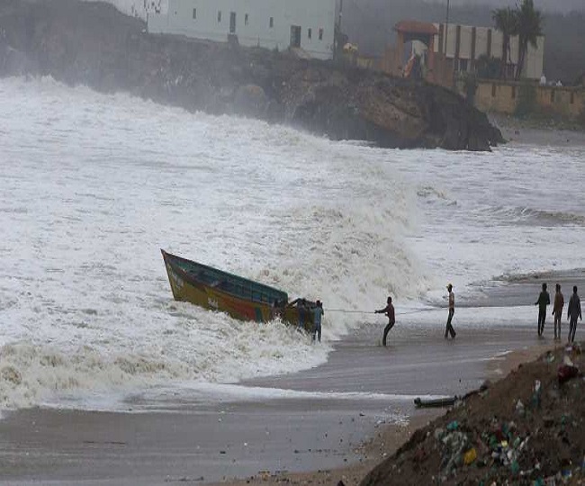 IMD issues pre-cyclone warning for Maharashtra, Gujarat as low pressure