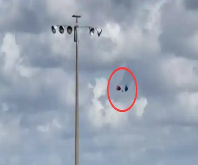 Horrifying Video Shows Two Skydivers Crashing To Ground After Their Parachutes Malfunctioned Watch Horrifying Video Shows Two Skydivers Crashing To Ground After Their Parachutes Malfunctioned Watch