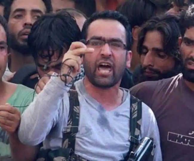 pulwama-encounter-jammu-and-kashmir-riyaz-naikoo-hizbul-mujahideen-live-news-updates-terrorists-killed
