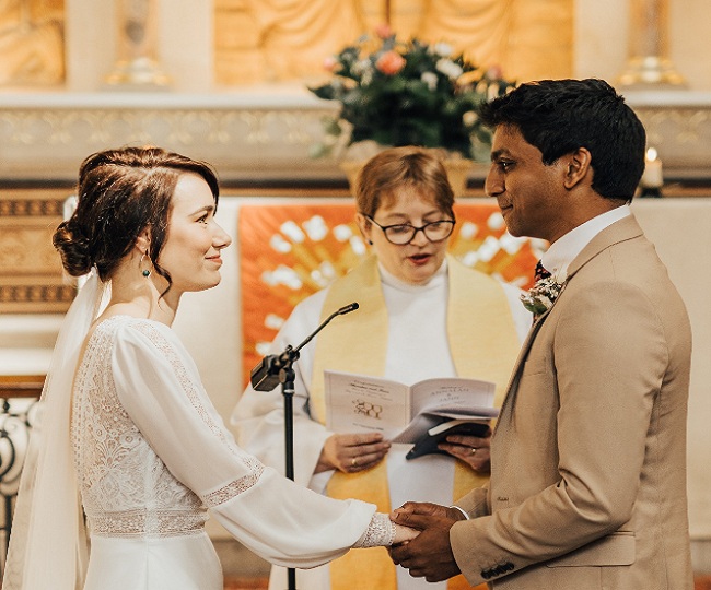 Family joins wedding on Zoom as doctor and nurse tie nuptial knot in hospital amid COVID crisis