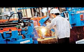 2nd COVID wave has sparked 'uncertainty', govt will respond with 'fiscal..