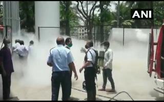 24 COVID patients dead as Oxygen tanker leaks outside hospital in Maharashtra's Nashik causing supply cut | Watch