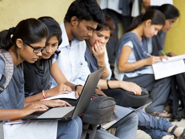 Gujarat closes offline classes for all govt, private colleges till ...