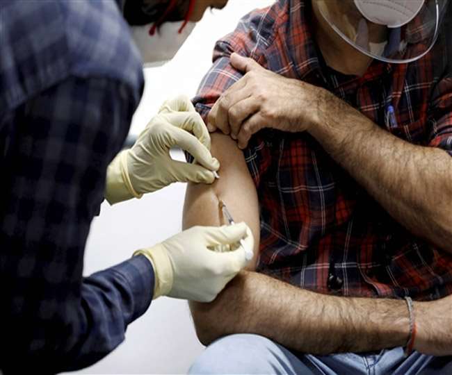 Women get gold nose pins, men get hand blenders for taking COVID-19 vaccine jab in THIS Gujarat city 