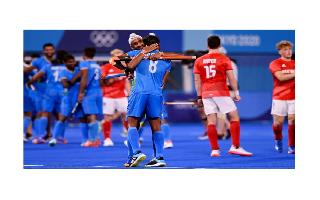 'Greatest moment': Nation celebrates as men's hockey team makes it to..