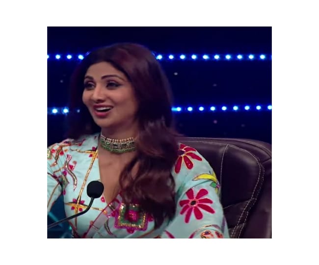 Shilpa Shetty &lsquo;dabs&rsquo; and goes &lsquo;avishvasniya&rsquo; in her comeback as judge on Super Dancer 4