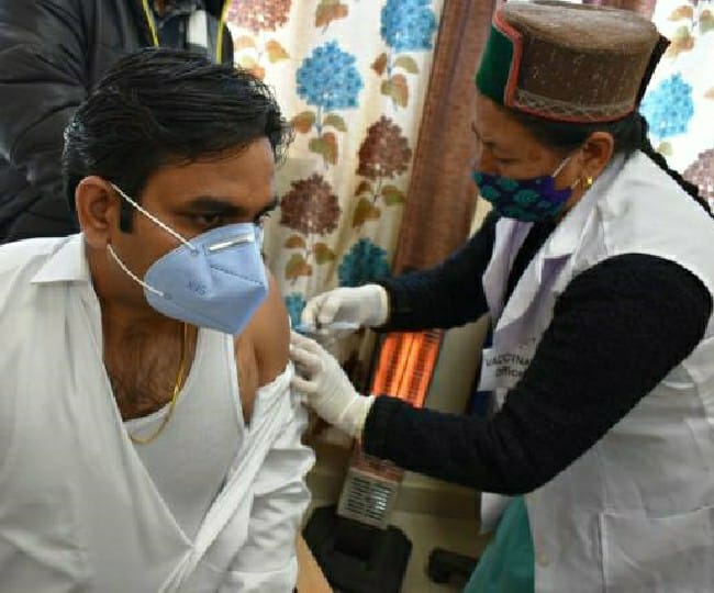 Himachal Pradesh first in India to jab all eligible adults with both doses of COVID-19 vaccine, claims govt
