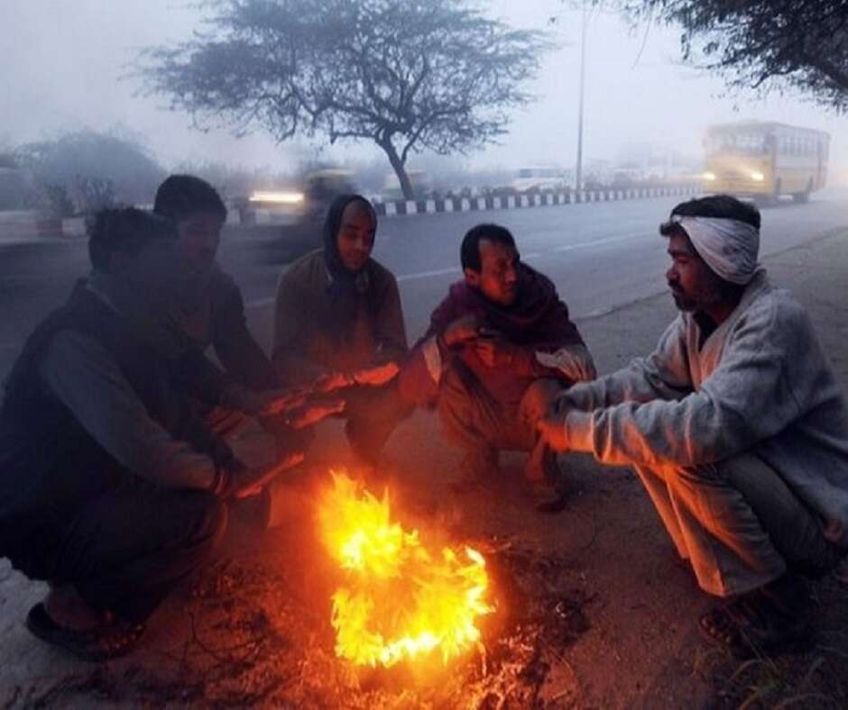 Delhiites shiver as severe cold wave sweeps Delhi-NCR, IMD issues orange alert; AQI drops to ‘very poor’ category