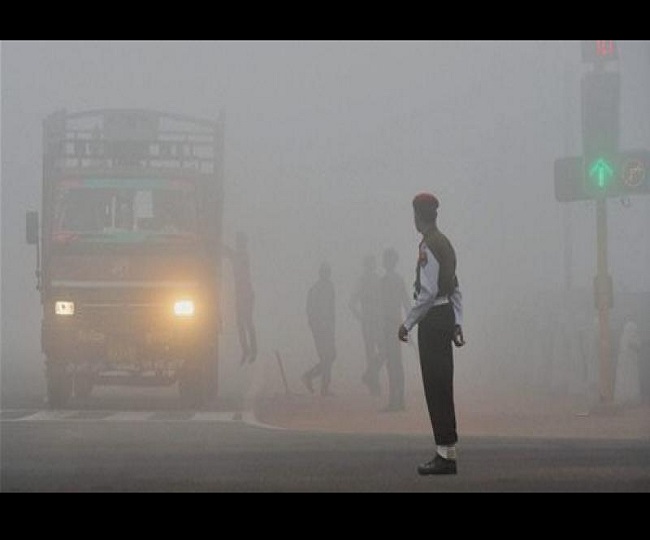 Delhi AQI marginally improves due to high wind speeds; temp likely to drop to 5°C this weekend 
