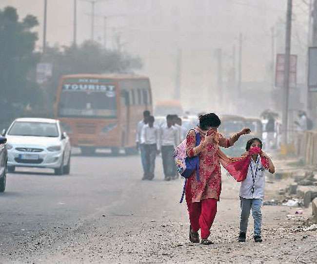 Air Pollution: Delhi air quality continues to remain in very poor zone;  improvement likely in coming days