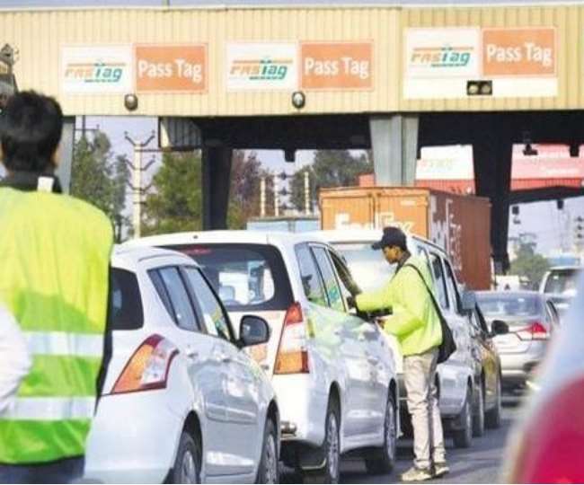 What happens if you reach a toll plaza without a FASTag on your vehicle