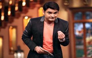 'Oye hato sare peeche...': Wheelchair-bound Kapil Sharma lashes out at photographers at Mumbai airport