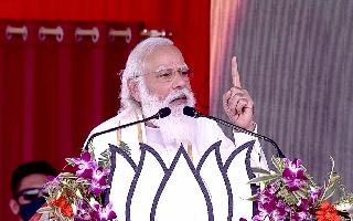 West Bengal ready 'poriborton', says PM Modi; accuses TMC of blocking central funds