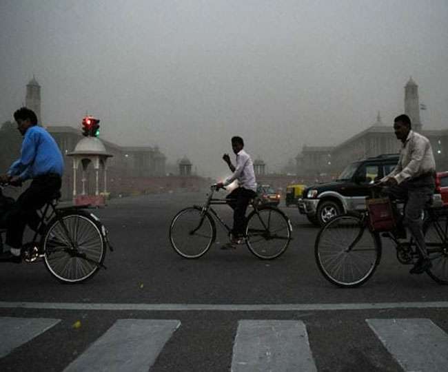 Delhi Weather Updates Temperature Likely To Rise In Next Three To Four Days Aqi In Very Poor Category