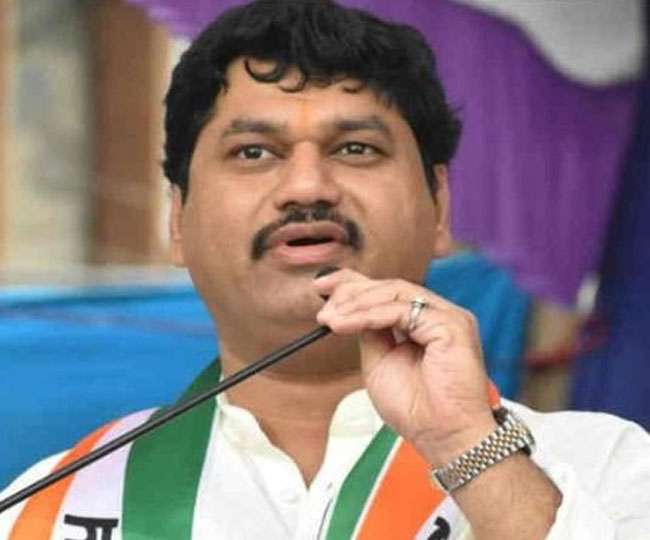 Maharashtra minister Dhananjay Munde accused of rape, says he is in ...