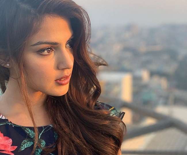 'love Is Power': Rhea Chakraborty Shares Picture With Saand Ki Aankh 