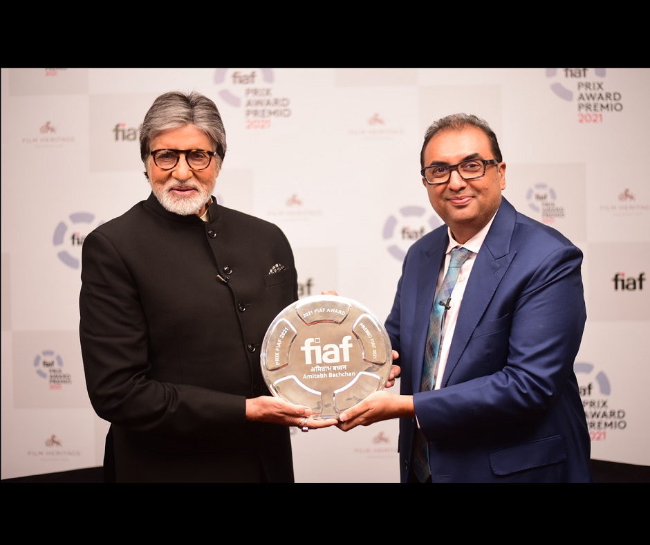 will-continue-to-save-our-films-amitabh-bachchan-pens-heartwarming-note-after-receiving-fiaf-award