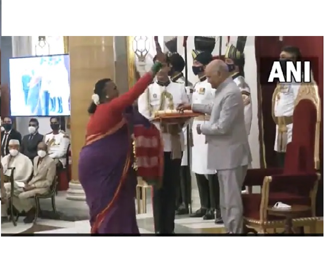 Manjamma Jogati, transgender folk dancer who received Padma Shri ...