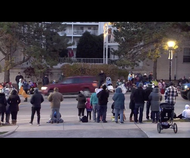 5 killed, 40 injured as SUV rams Christmas parade at Wisconsin in US