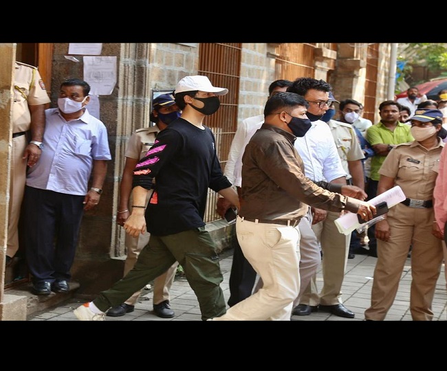Mumbai Drugs Case: Aryan Khan to remain in jail; Bombay HC adjourns hearing  till Wednesday | As it happened
