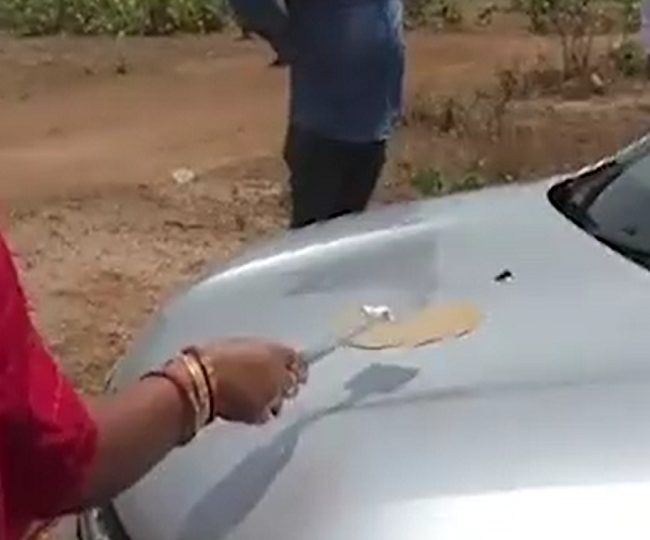 Odisha woman makes roti on car's bonnet as severe heatwave sweeps state | Watch