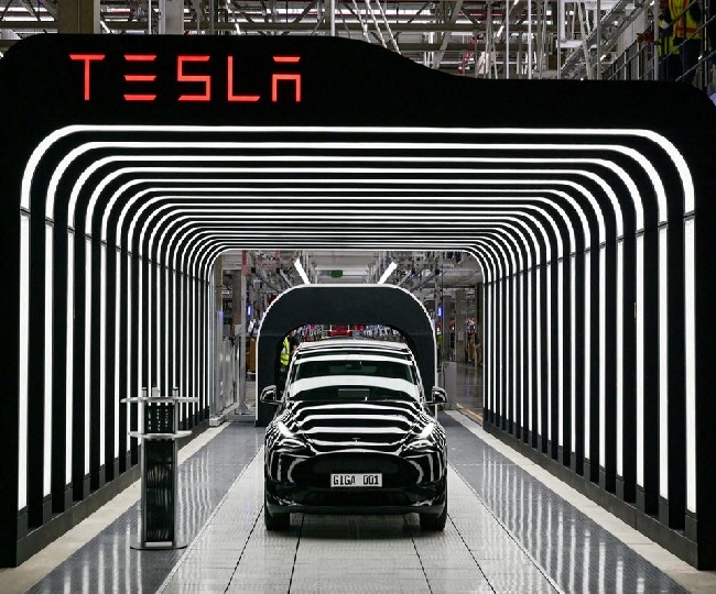 Tesla welcome to set up shop in India but no import from China: Nitin Gadkari to Elon Musk