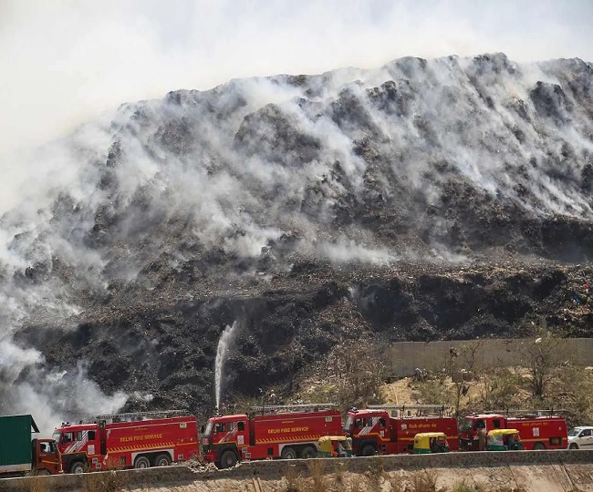 Bhalswa Landfill Fire: 36 hours on, blaze continues at dumpsite; 'will be doused in a day or two', say officials