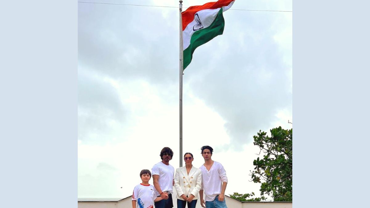 Shah Rukh Khan, Gauri Khan Hoist The National Flag Ahead Of Independence Day | See Pic