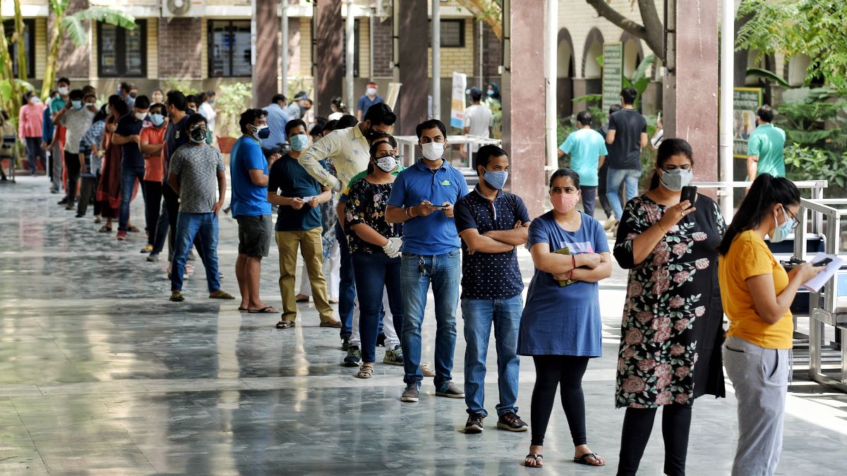 Delhi COVID Restrictions: Face Masks Made Mandatory Again As Cases Rise; Rs 500 Fine For Violators 