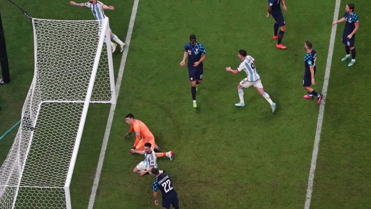 Argentina reach World Cup 2022 final: Lionel Messi, Julian Alvarez combine  to eliminate Croatia in semifinal 