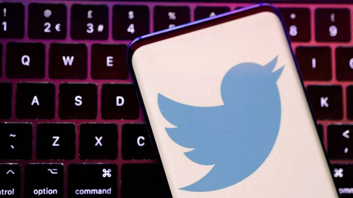 Twitter To Relaunch Blue Service At Higher Price For Apple Users