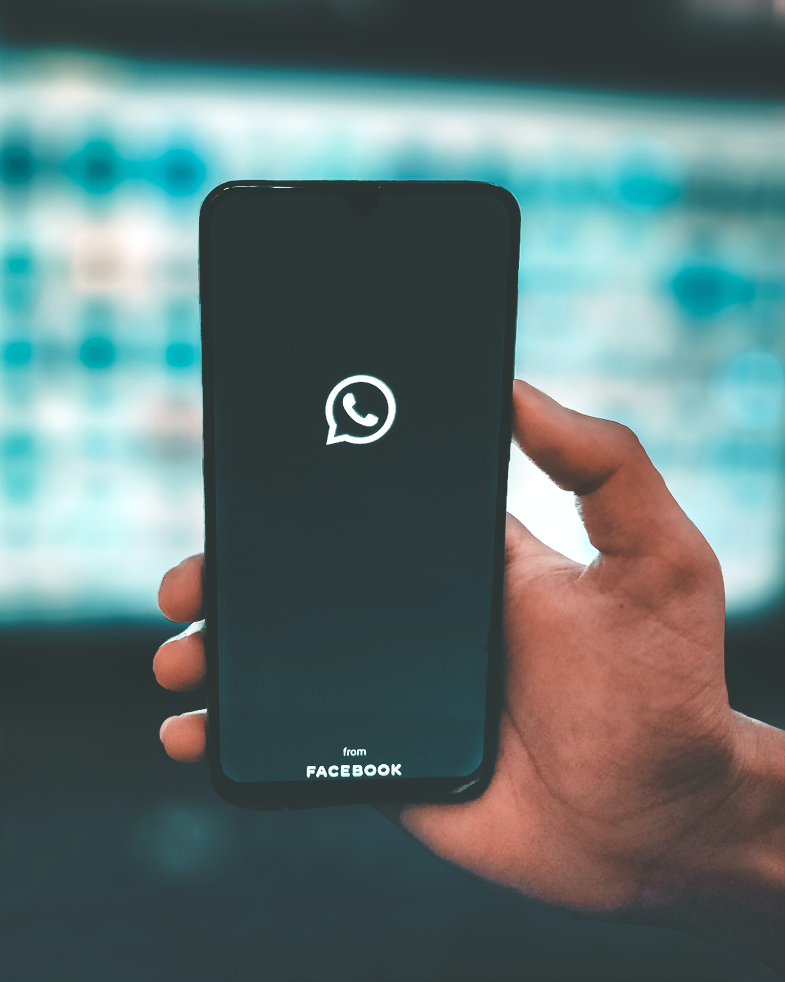 WhatsApp Likely To Introduce Picture-In-Picture Mode For All Users: Reports